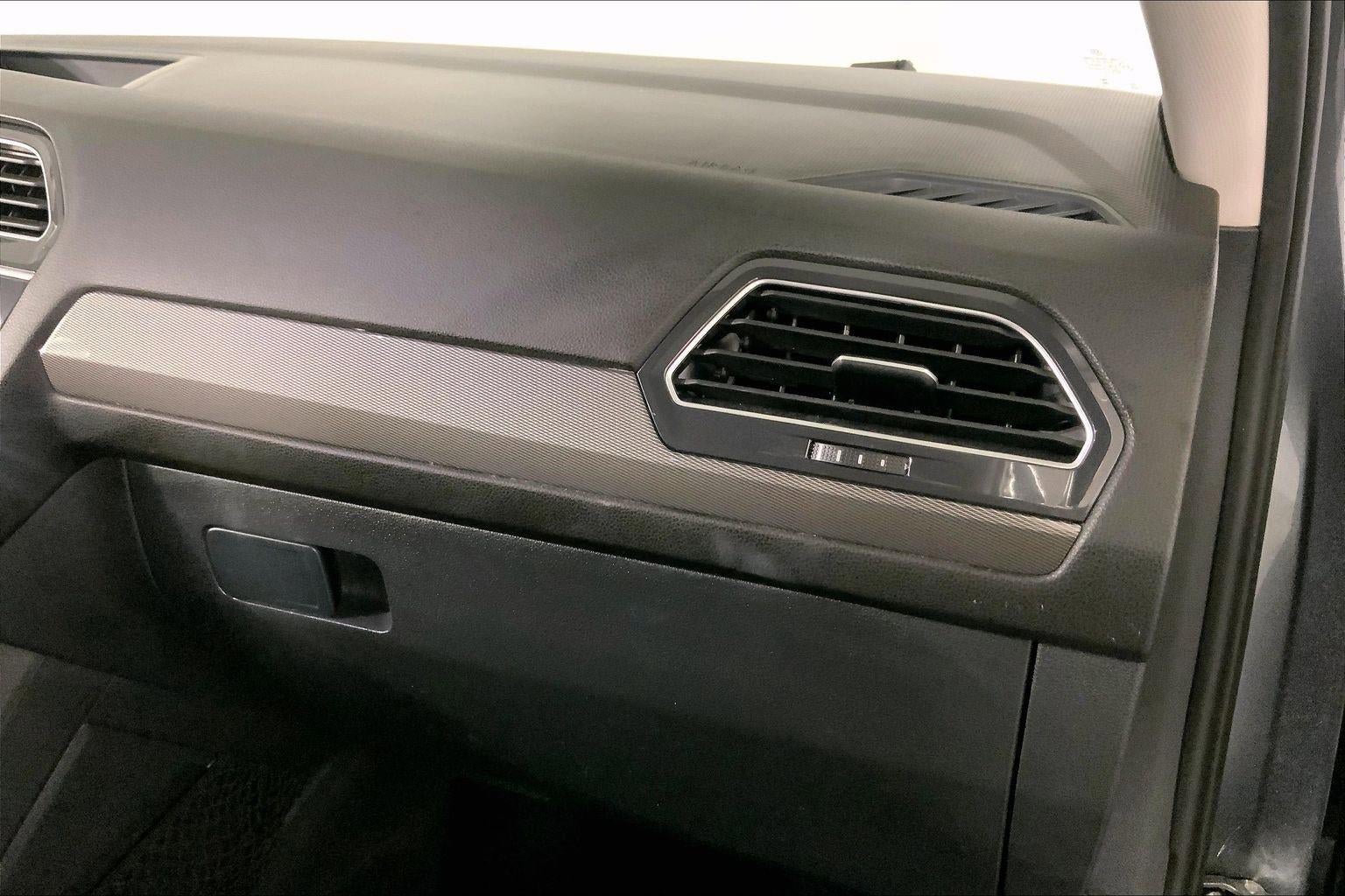 Used 2024 Volkswagen Tiguan SE FWD image 18