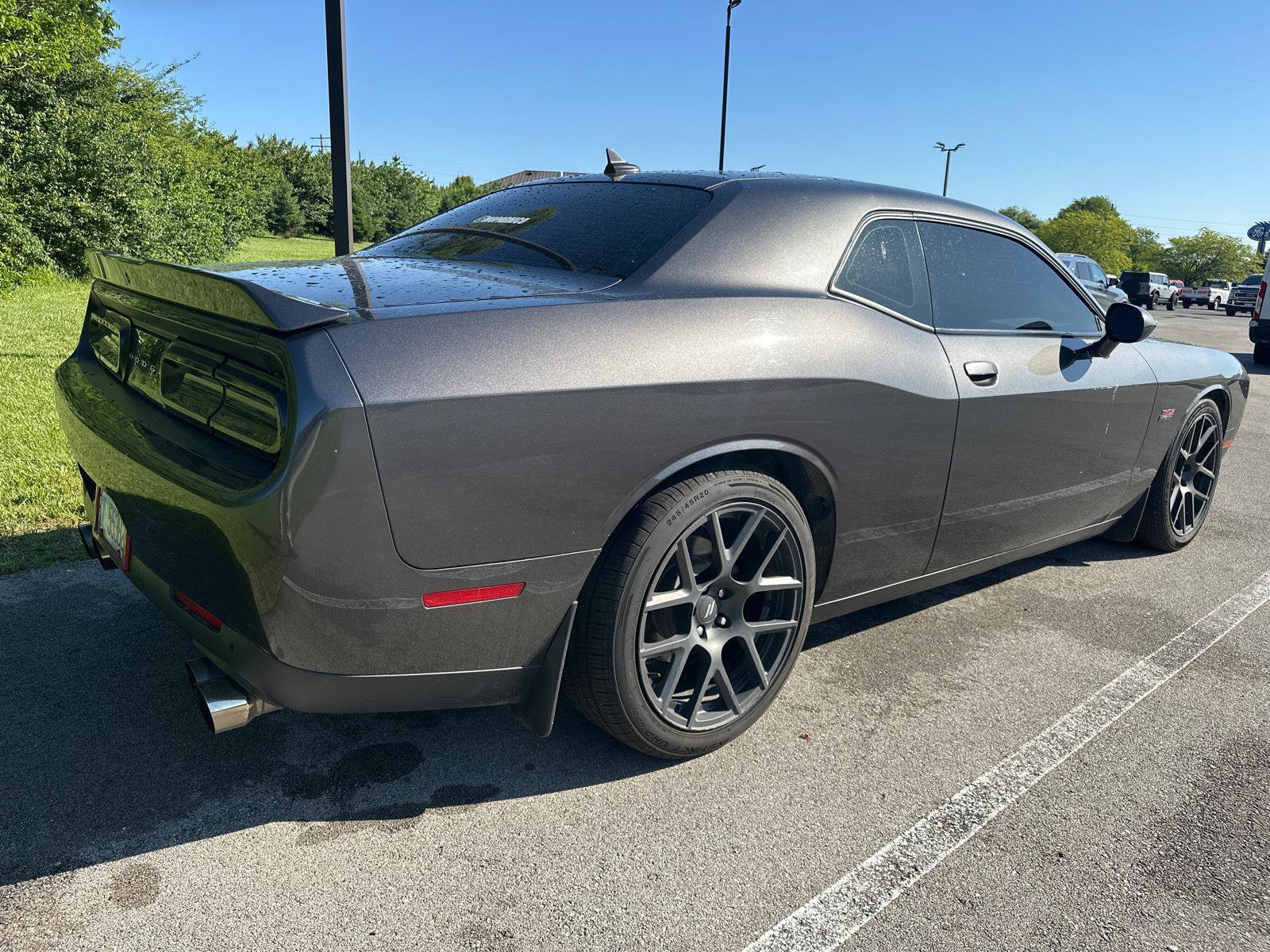 Used 2018 Dodge Challenger R/T w/ Driver Convenience Group RWD image 11