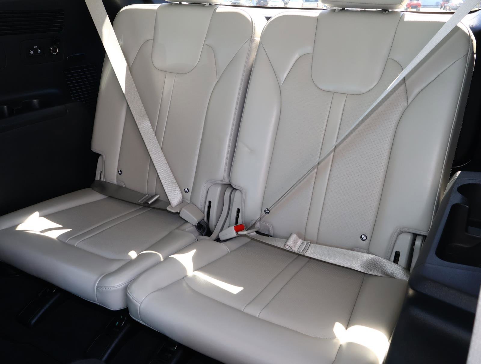 Used 2025 Kia Sorento SX image 23