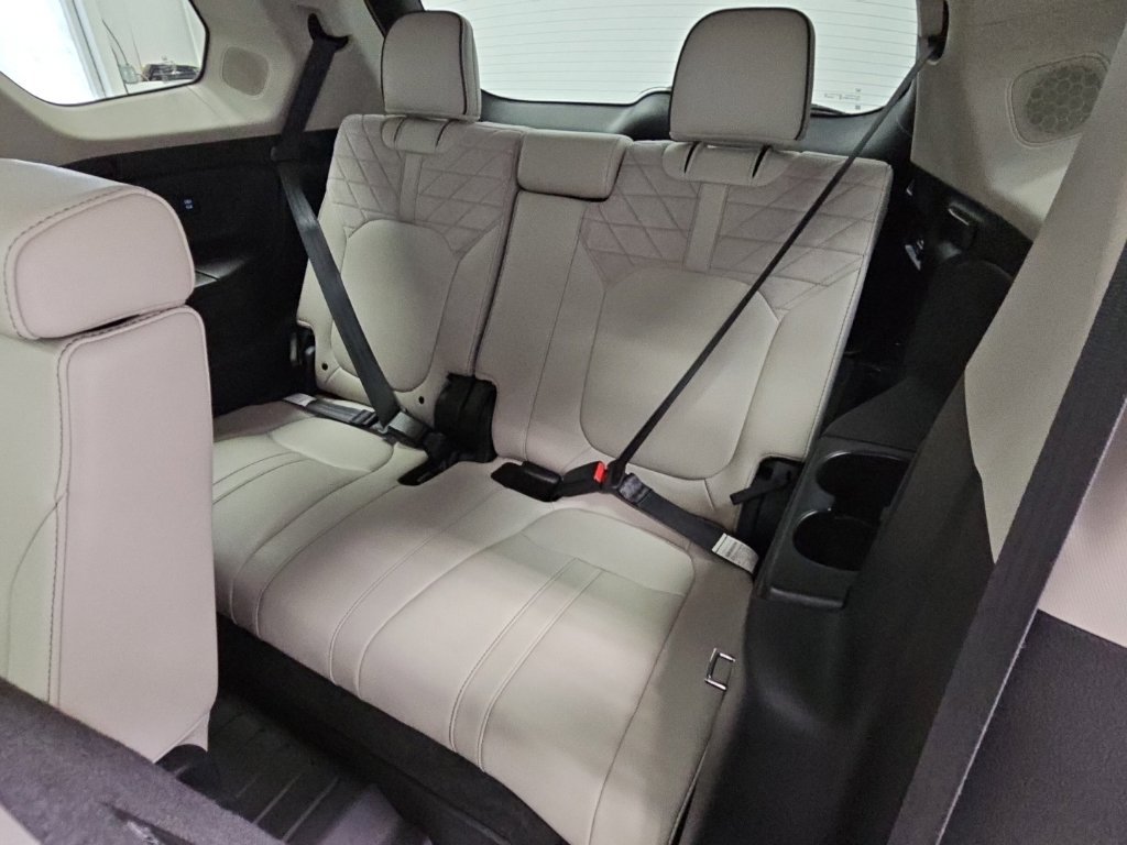 Used 2026 Honda Pilot Elite image 36