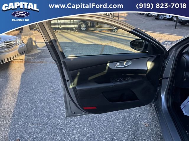 Used 2024 Kia Forte LXS image 19