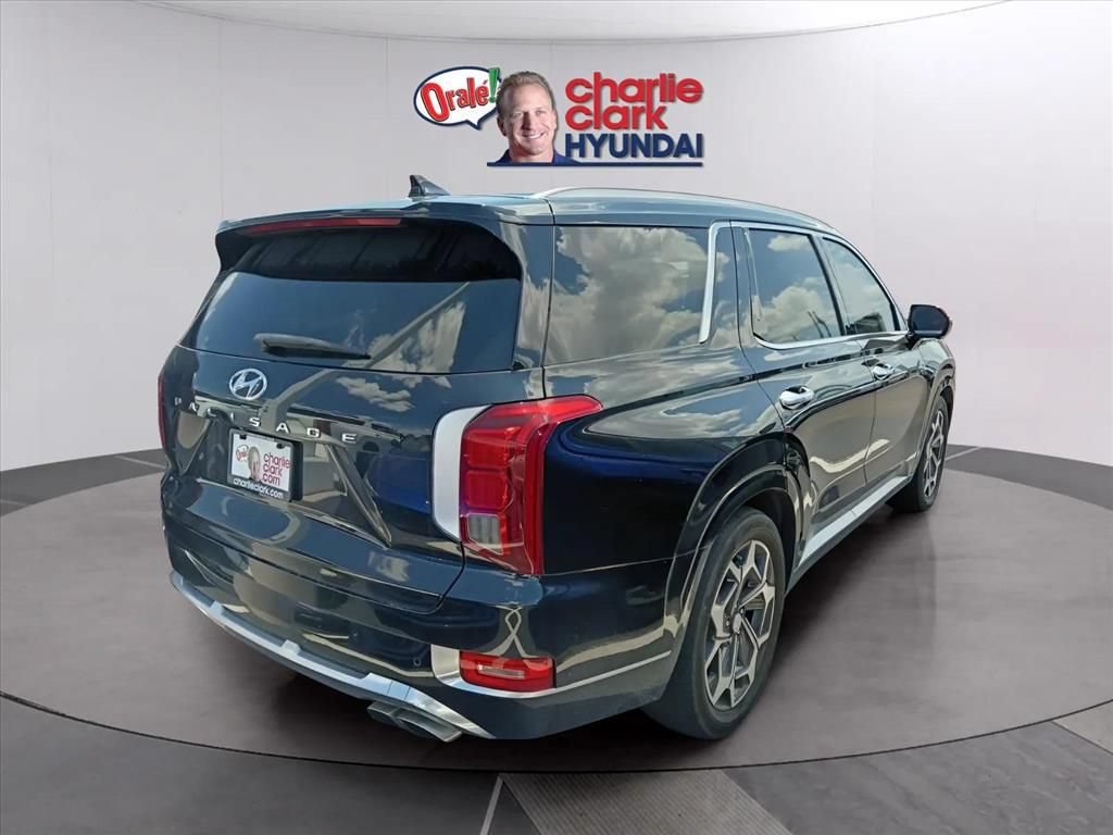 Used 2021 Hyundai Palisade Calligraphy FWD image 3