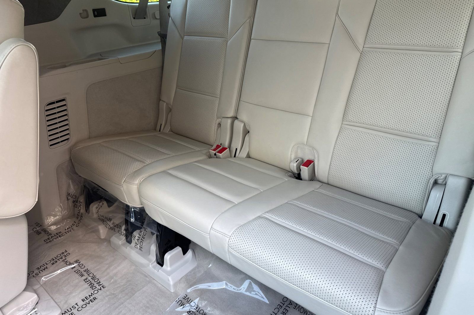 Used 2022 Cadillac Escalade ESV Sport Platinum w/ Heavy-Duty Trailer Package AWD/4WD image 15