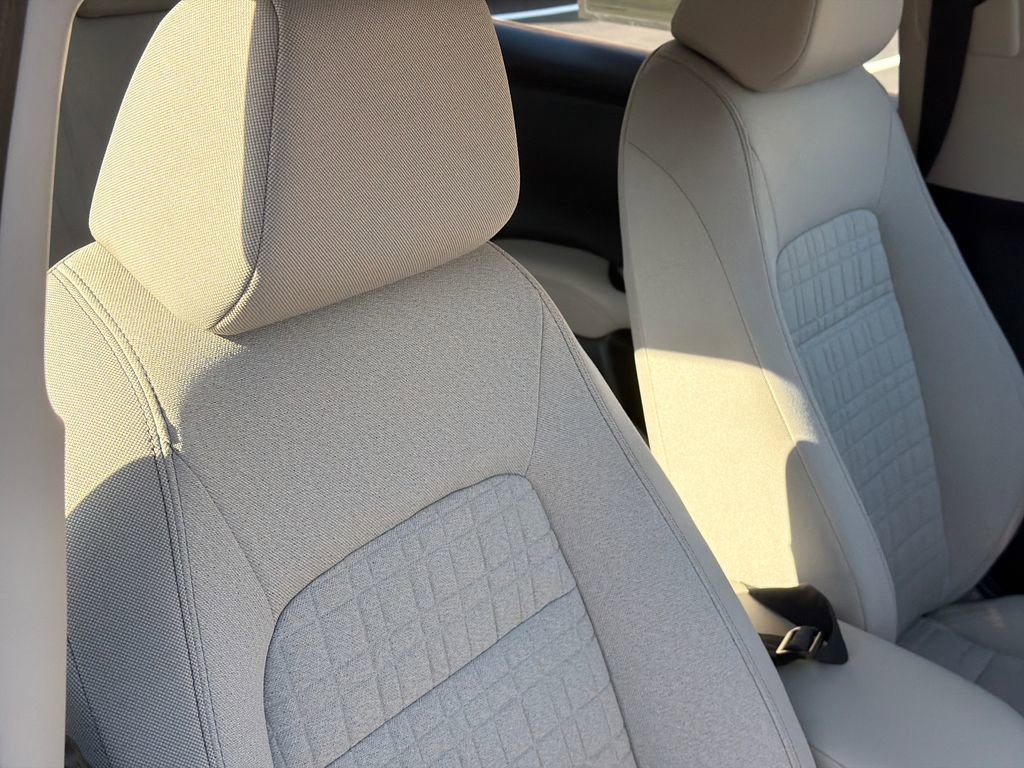 Used 2023 Honda HR-V LX image 10