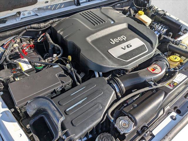 Used 2014 Jeep Wrangler Unlimited Sahara w/ Connectivity Group image 21