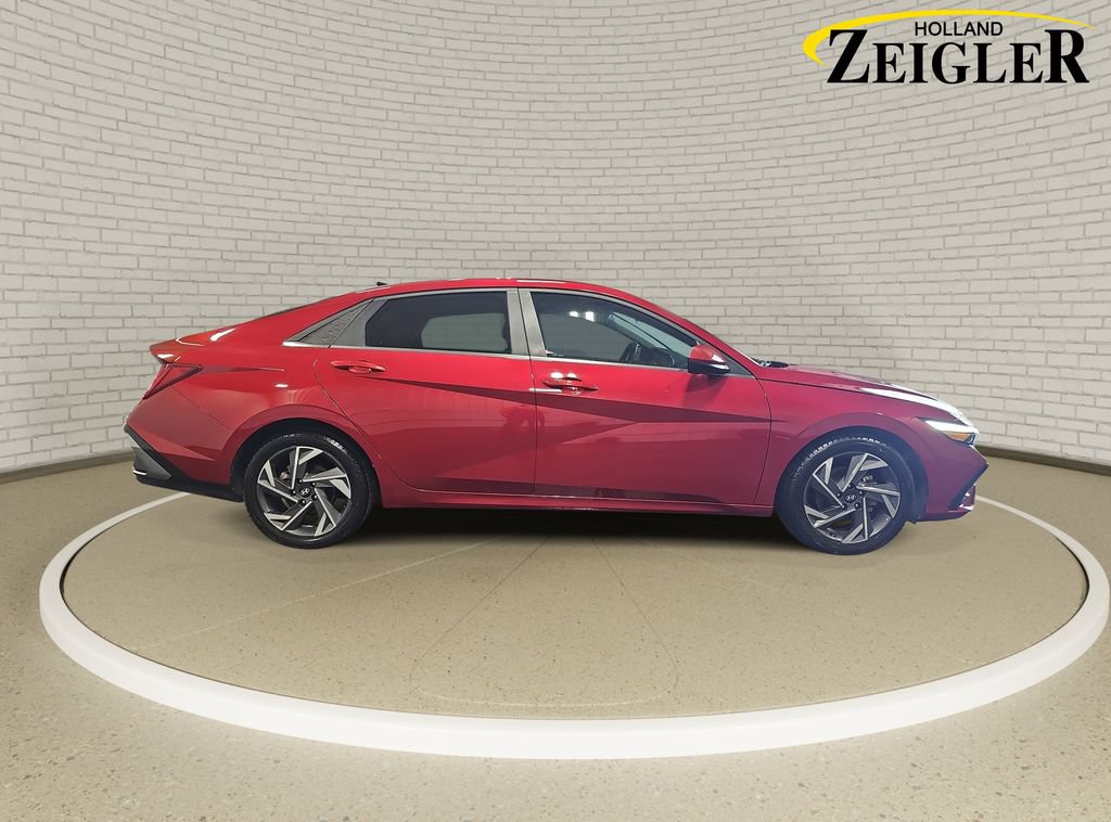 Certified 2025 Hyundai Elantra SEL FWD image 6