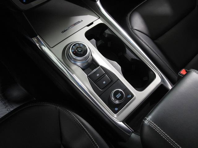 Used 2022 Ford Explorer XLT w/ Equipment Group 202A image 16