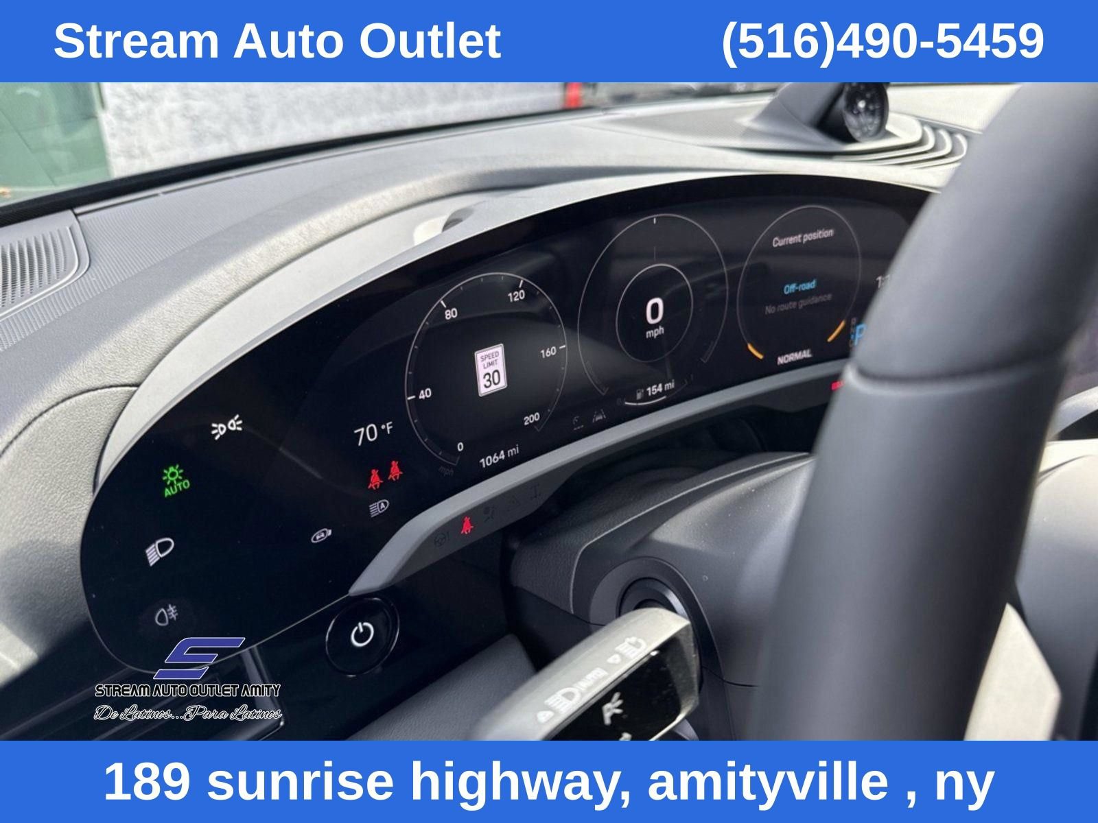 Used 2023 Porsche Taycan 4S AWD/4WD image 20