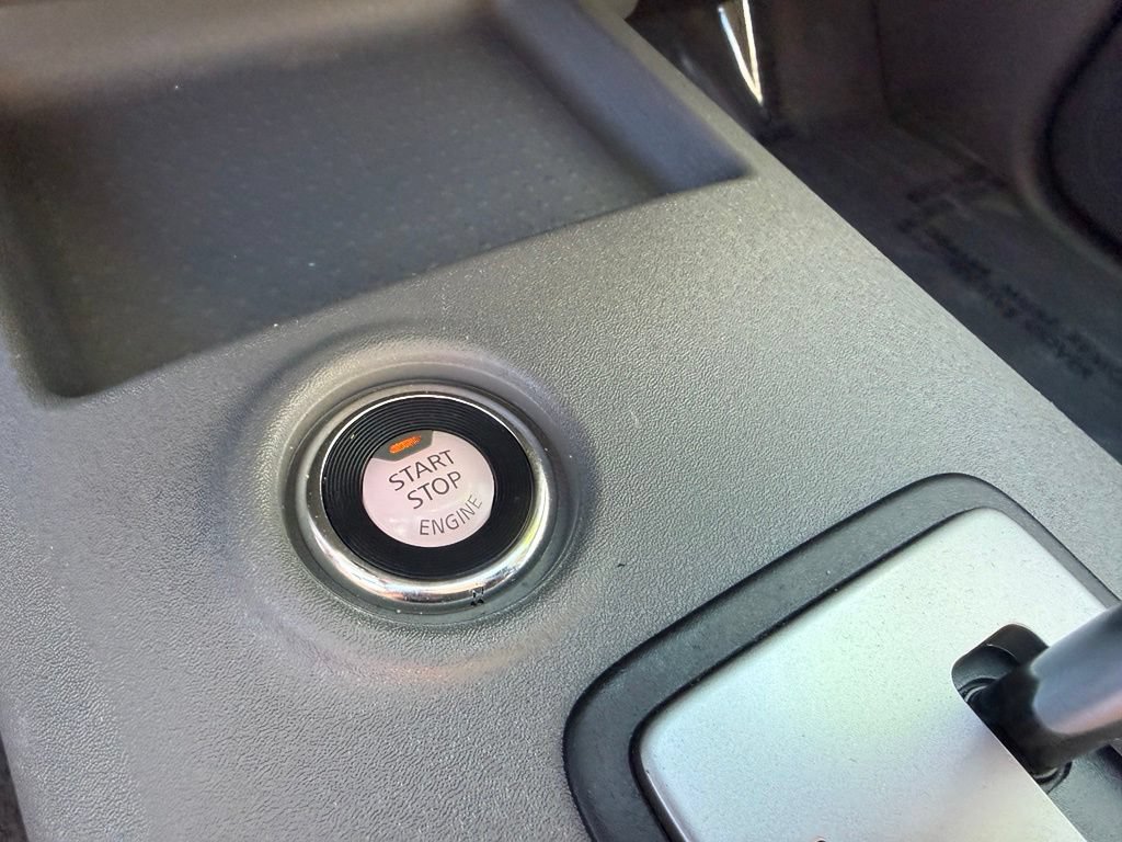 Used 2021 Nissan Frontier SV w/ Midnight Edition Floor Mats AWD/4WD image 22