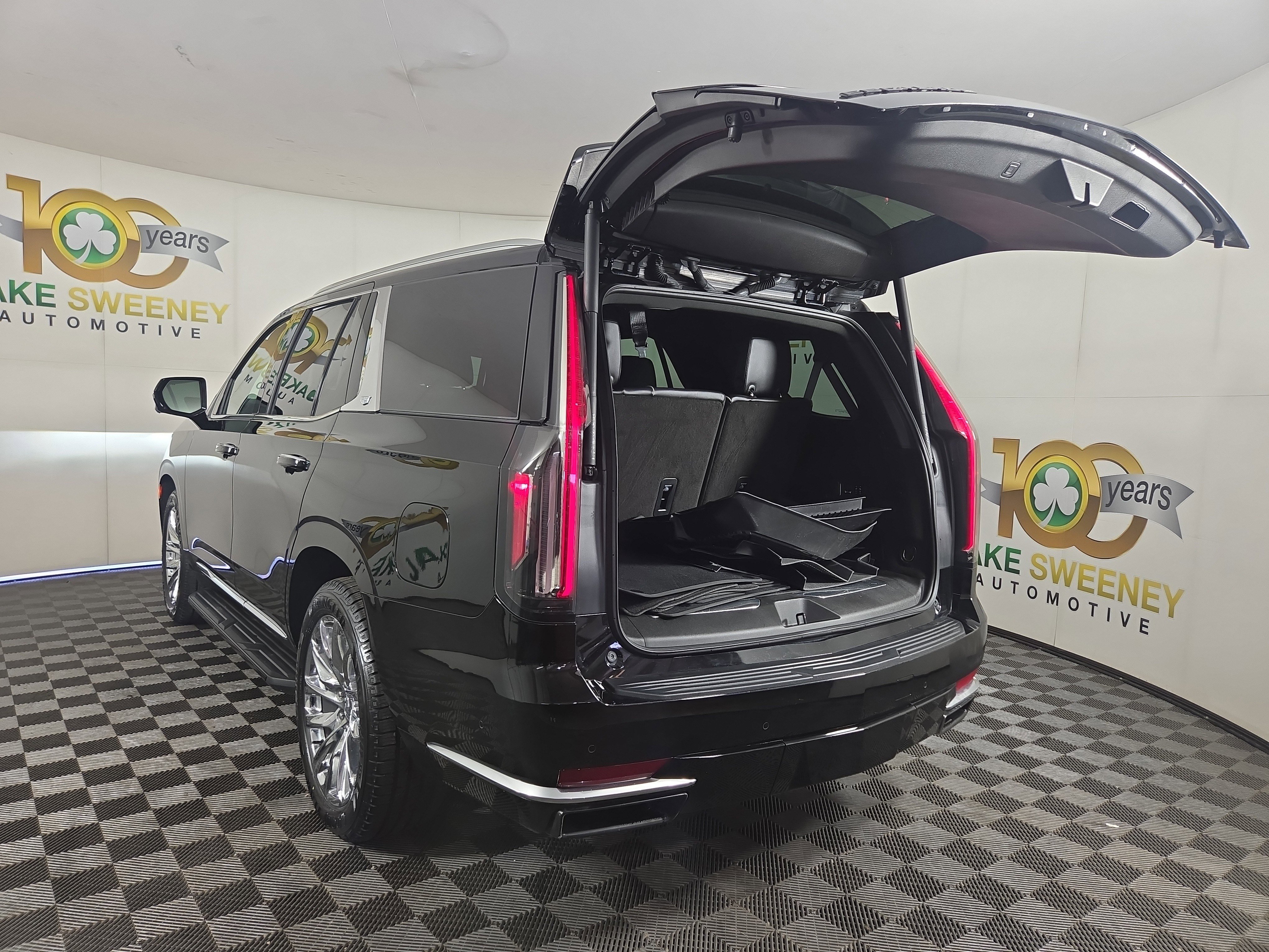Certified 2023 Cadillac Escalade Premium Luxury w/ Touring Package AWD/4WD image 35