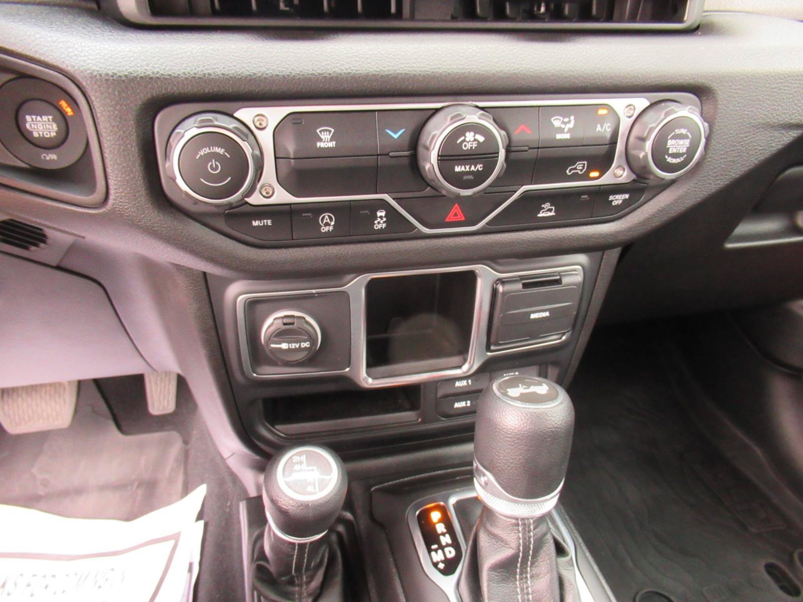 Used 2024 Jeep Wrangler Sport AWD/4WD image 22