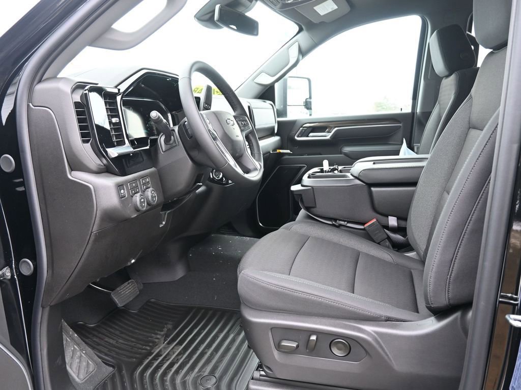 New 2026 Chevrolet Silverado 3500 LT w/ Trail Boss Package image 15