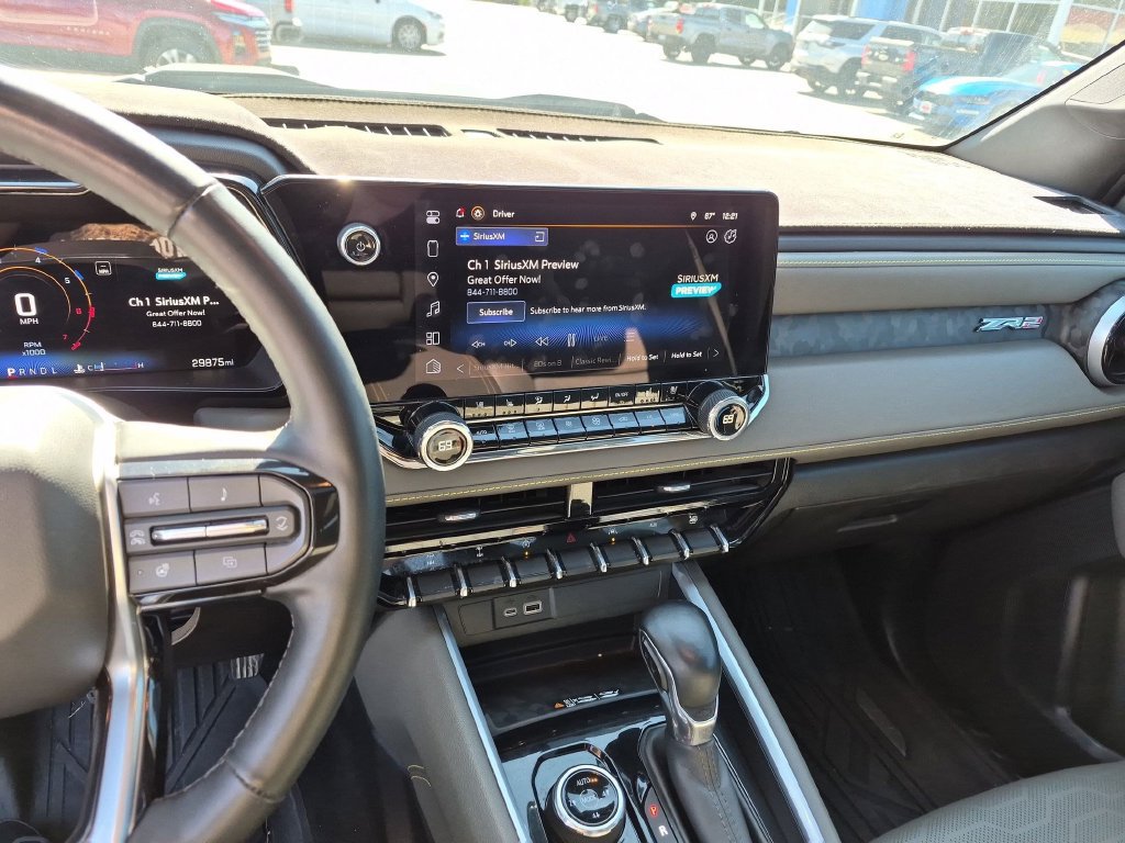 Used 2025 Chevrolet Colorado ZR2 w/ Technology Package AWD/4WD image 21
