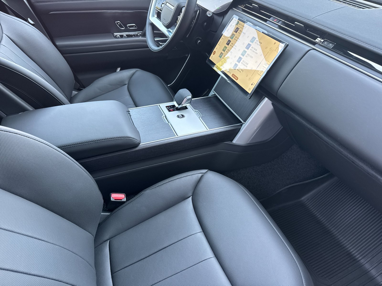 New 2026 Land Rover Range Rover SE AWD/4WD image 16