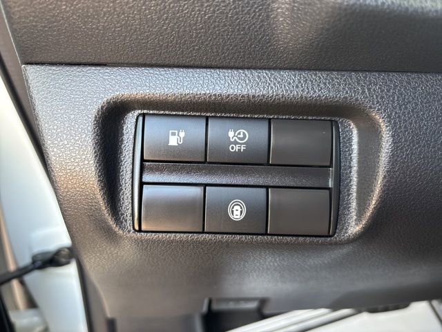 Used 2025 Nissan Leaf S image 30