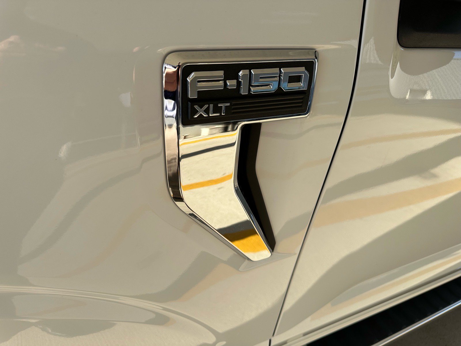 New 2026 Ford F150 XLT w/ XLT Chrome Appearance Package RWD image 4