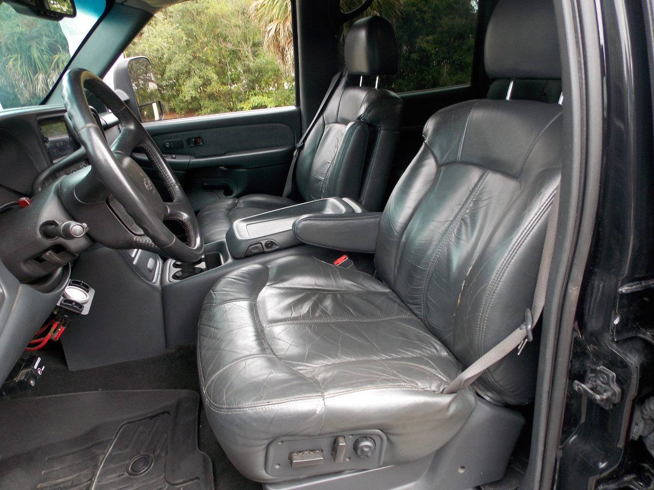 Used 2002 Chevrolet Silverado 3500 LT w/ Off-Road Skid Plate Pkg image 6