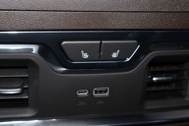 New 2026 GMC Sierra 3500 Denali w/ Denali Reserve Package image 17