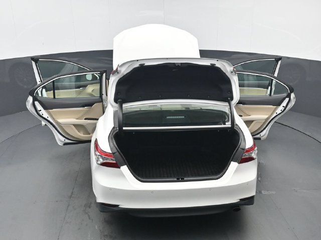Used 2018 Toyota Camry XLE FWD image 43