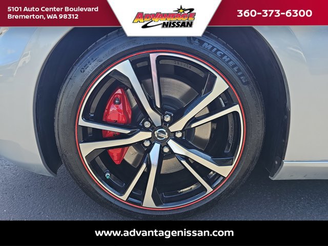 Used 2020 Nissan 370Z w/ Sport Package image 28