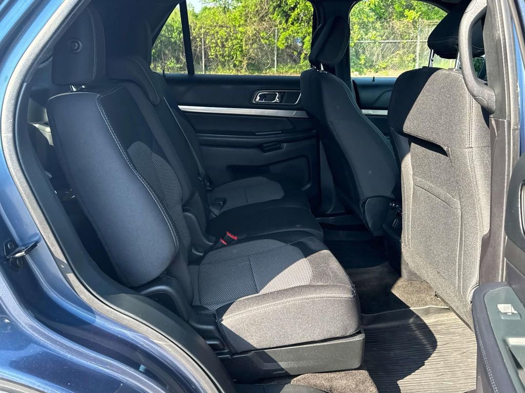 Used 2018 Ford Explorer XLT w/ Equipment Group 201A FWD image 21