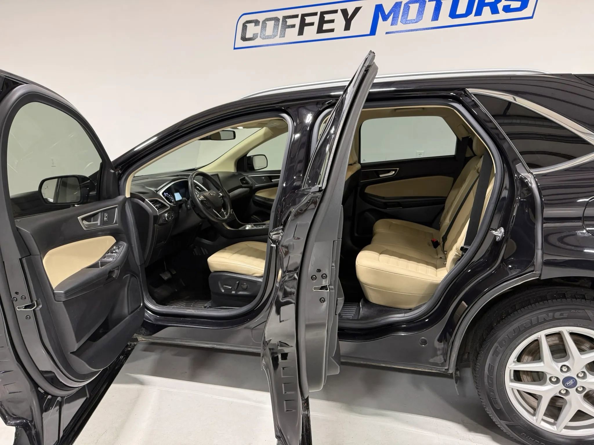 Used 2021 Ford Edge SEL w/ Convenience Package image 14