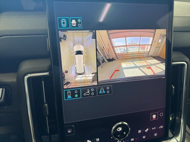 Used 2026 GMC Yukon XL Denali w/ Sun & Power Step Package AWD/4WD image 4