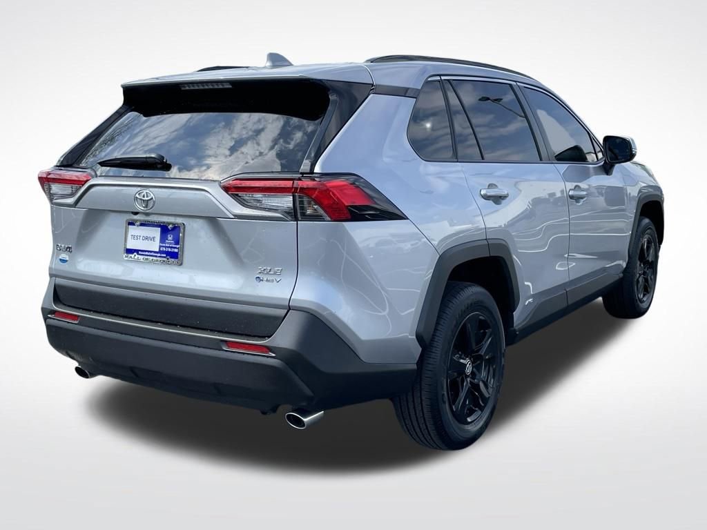 Used 2025 Toyota RAV4 XLE image 6