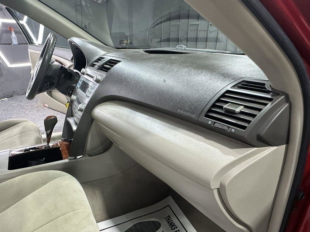Used 2009 Toyota Camry LE image 34