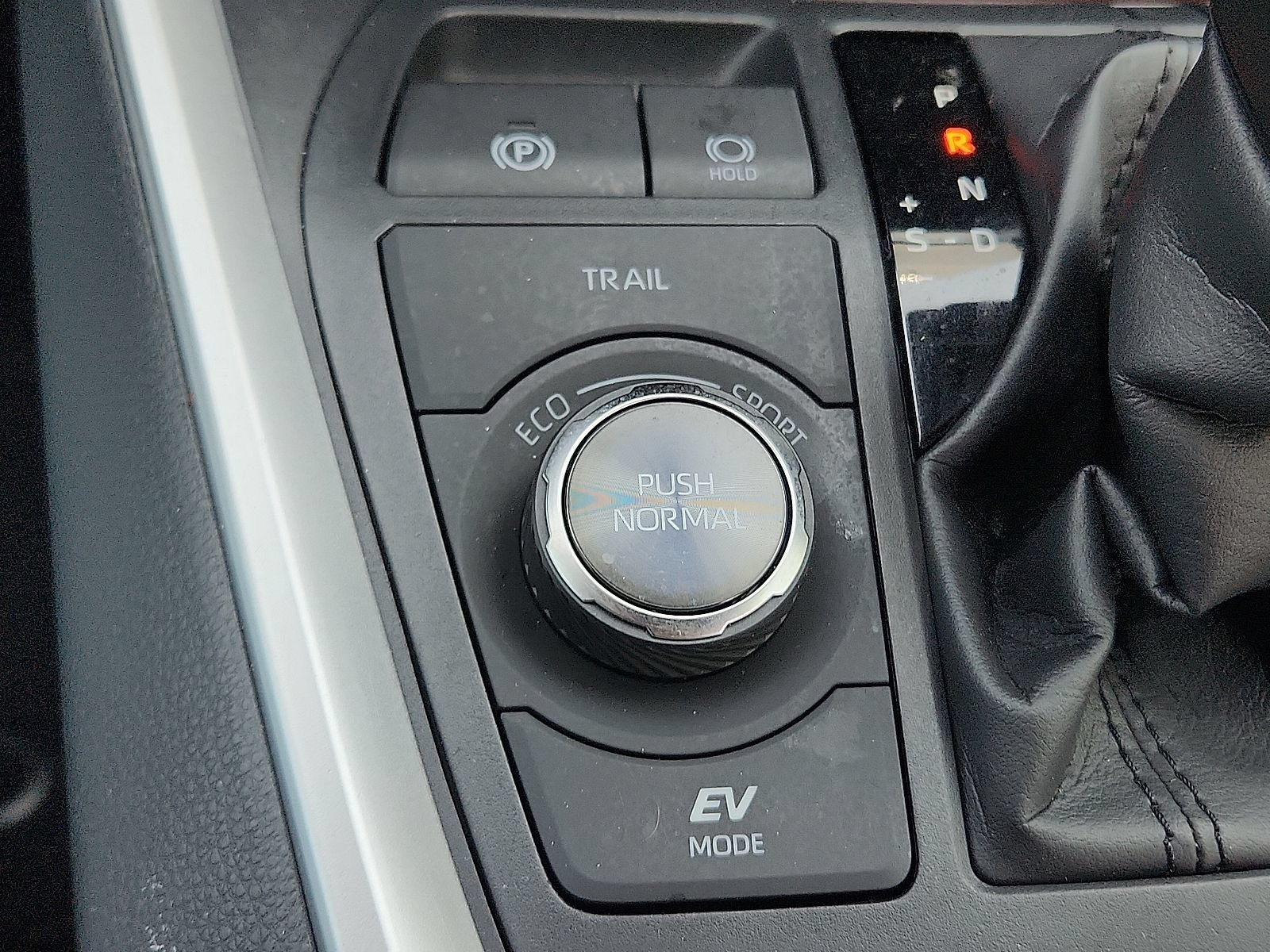 Used 2023 Toyota RAV4 Limited AWD/4WD image 16
