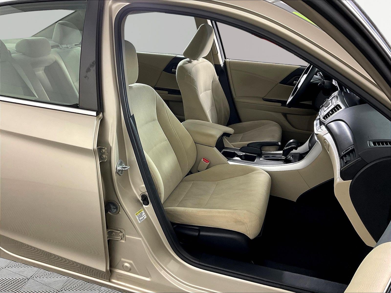 Used 2013 Honda Accord EX image 29