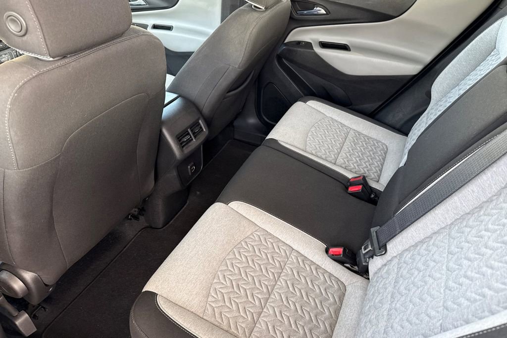 Used 2023 Chevrolet Equinox LS FWD image 6