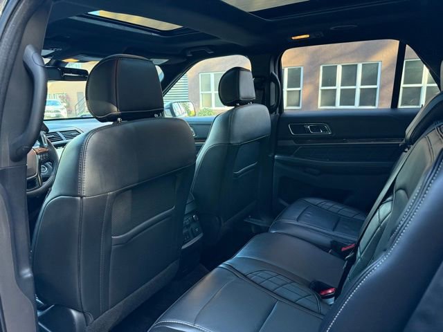 Used 2017 Ford Explorer Platinum image 27