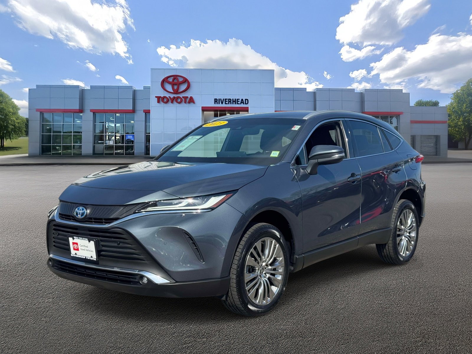 Certified 2023 Toyota Venza XLE AWD/4WD image 1