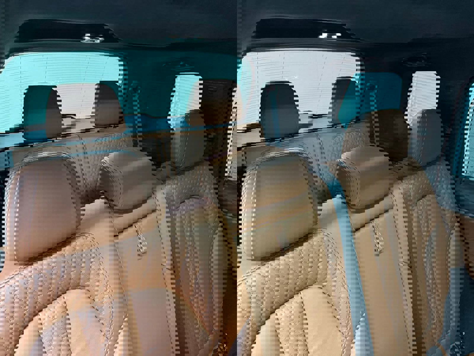 Used 2021 BMW X7 M50i w/ Luxury Seating Package image 18