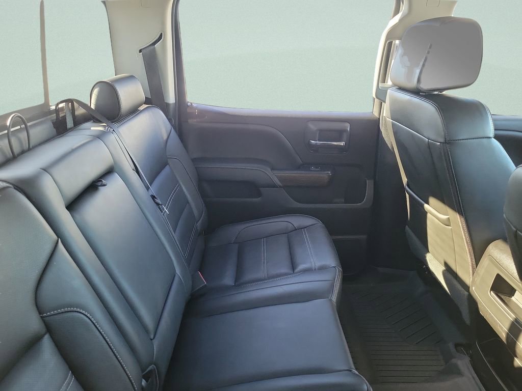 Used 2018 GMC Sierra 2500 Denali w/ Suspension Package, Off-Road image 7