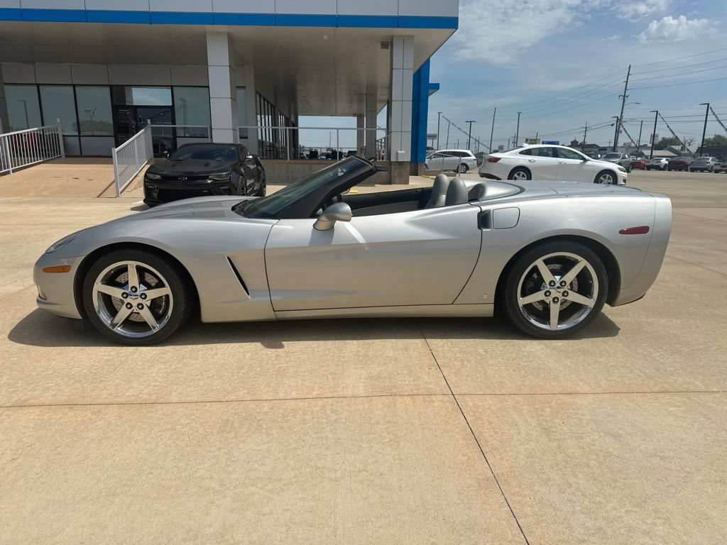 Used 2007 Chevrolet Corvette Convertible w/ Preferred Equipment Group RWD image 21