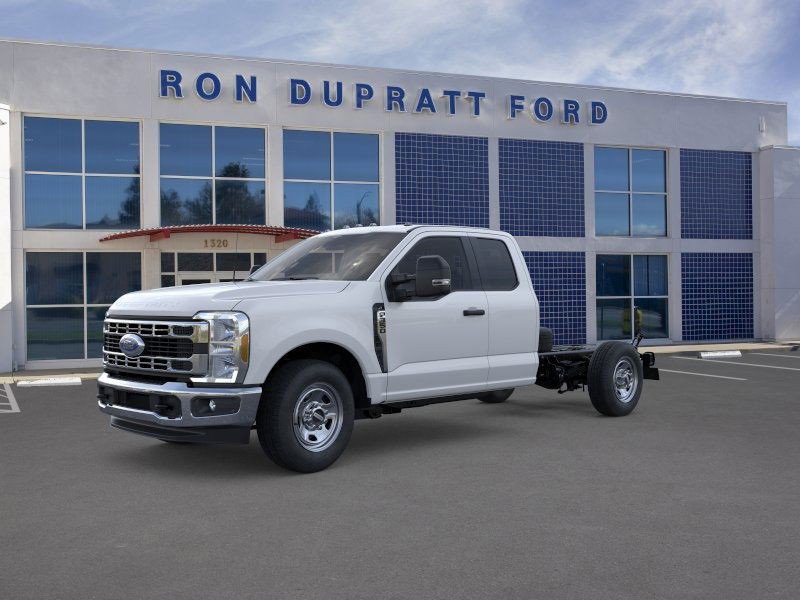 New 2025 Ford F350 XL w/ XL Chrome Package