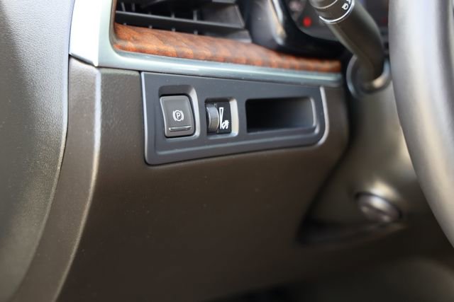 Certified 2024 Cadillac XT5 Premium Luxury FWD image 17