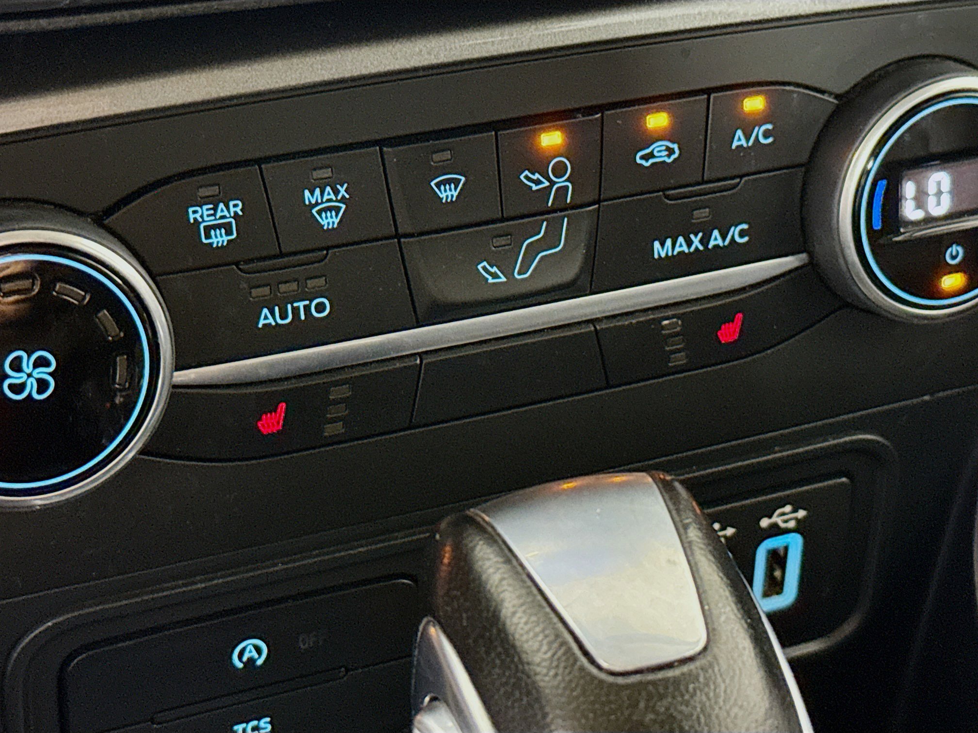 Used 2021 Ford EcoSport SE w/ SE Convenience Package image 25