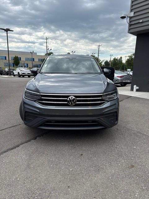 Used 2023 Volkswagen Tiguan SE AWD/4WD image 8