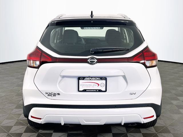 Used 2023 Nissan Kicks SV image 7