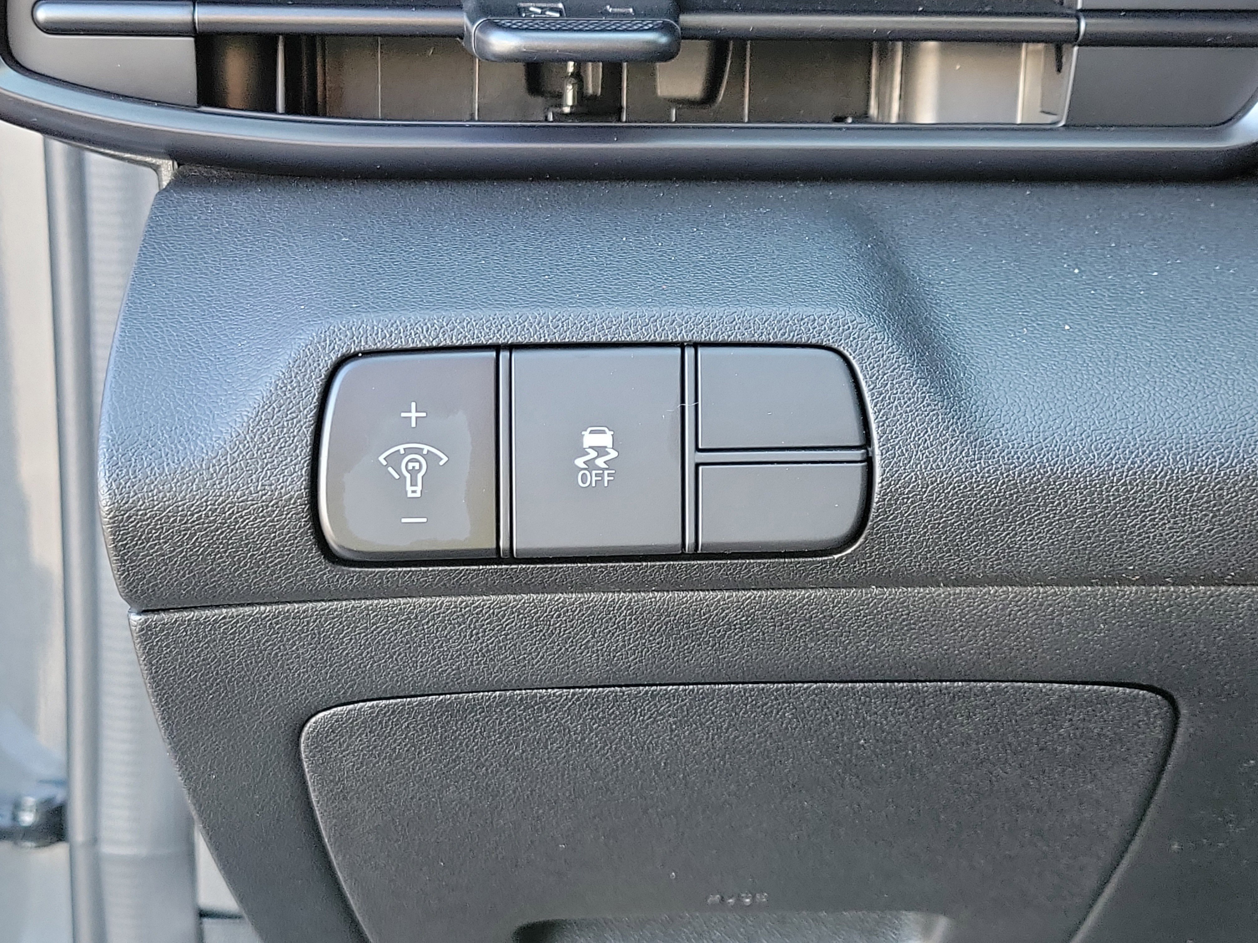 Used 2025 Hyundai Elantra Sport image 29