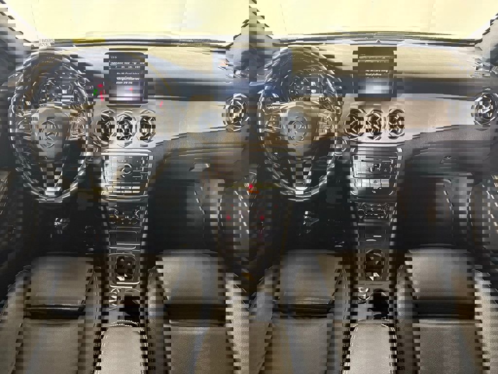 Used 2018 Mercedes-Benz GLA 250 image 43