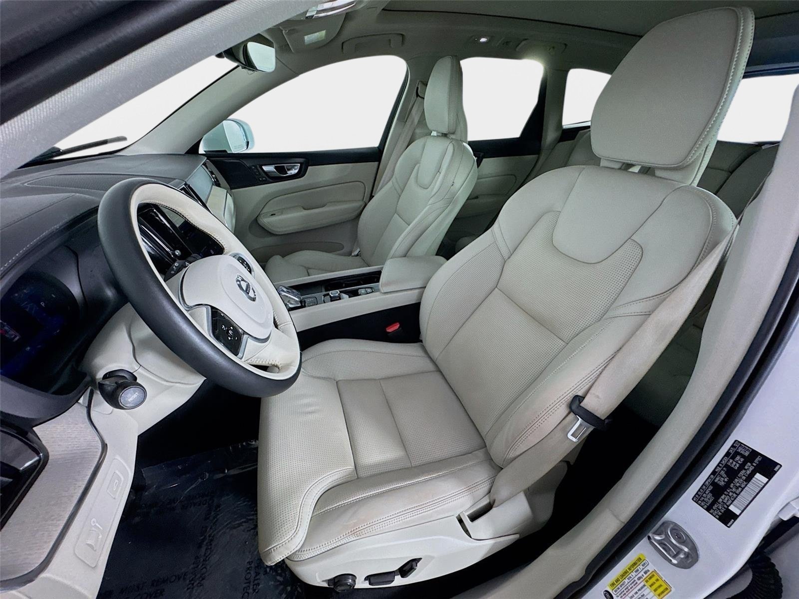 Used 2022 Volvo XC60 B5 Inscription w/ Advanced Package AWD/4WD image 12