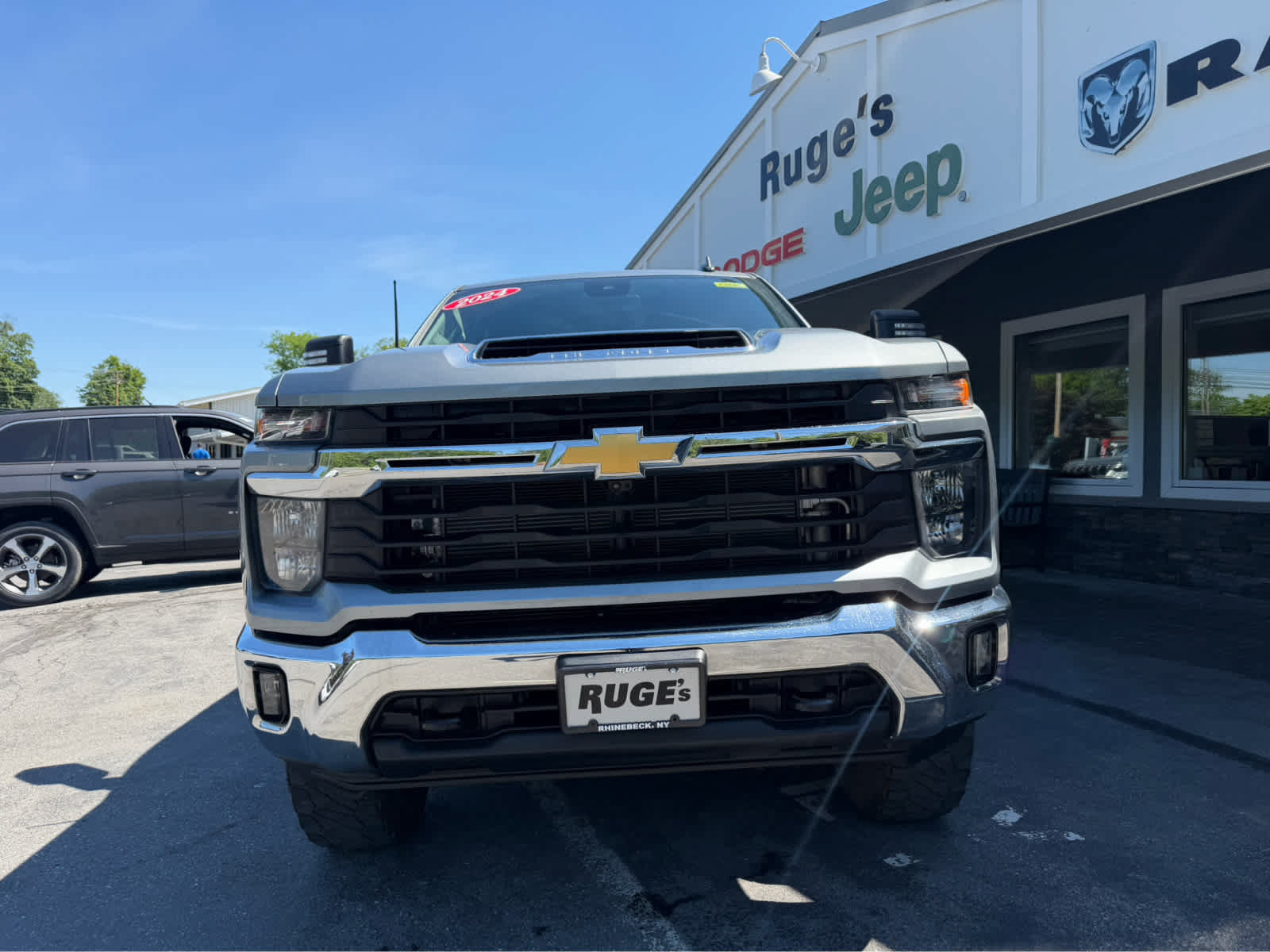 Used 2024 Chevrolet Silverado 3500 LT w/ All Star Edition AWD/4WD image 2