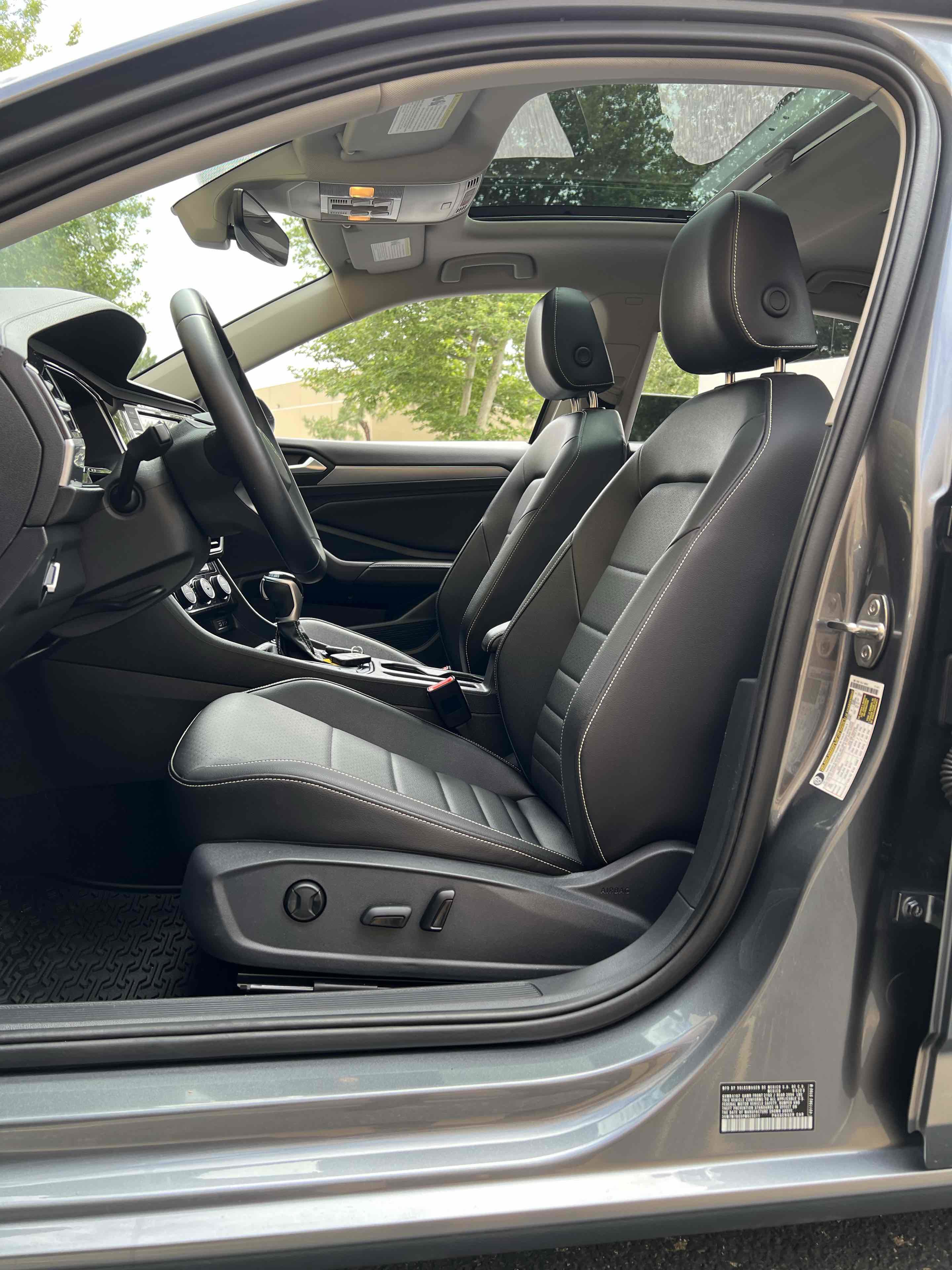 Used 2023 Volkswagen Jetta SE w/ Panoramic Sunroof Package FWD image 77