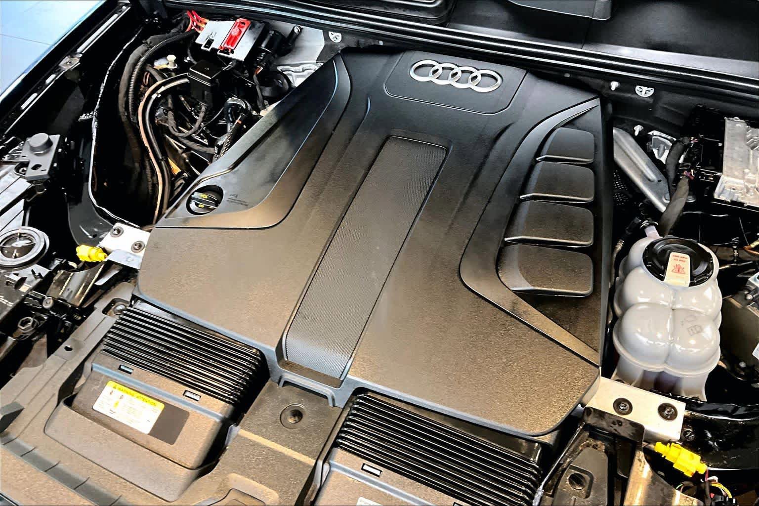 Used 2021 Audi Q7 2.0T Premium Plus w/ Premium Plus Package AWD/4WD image 30