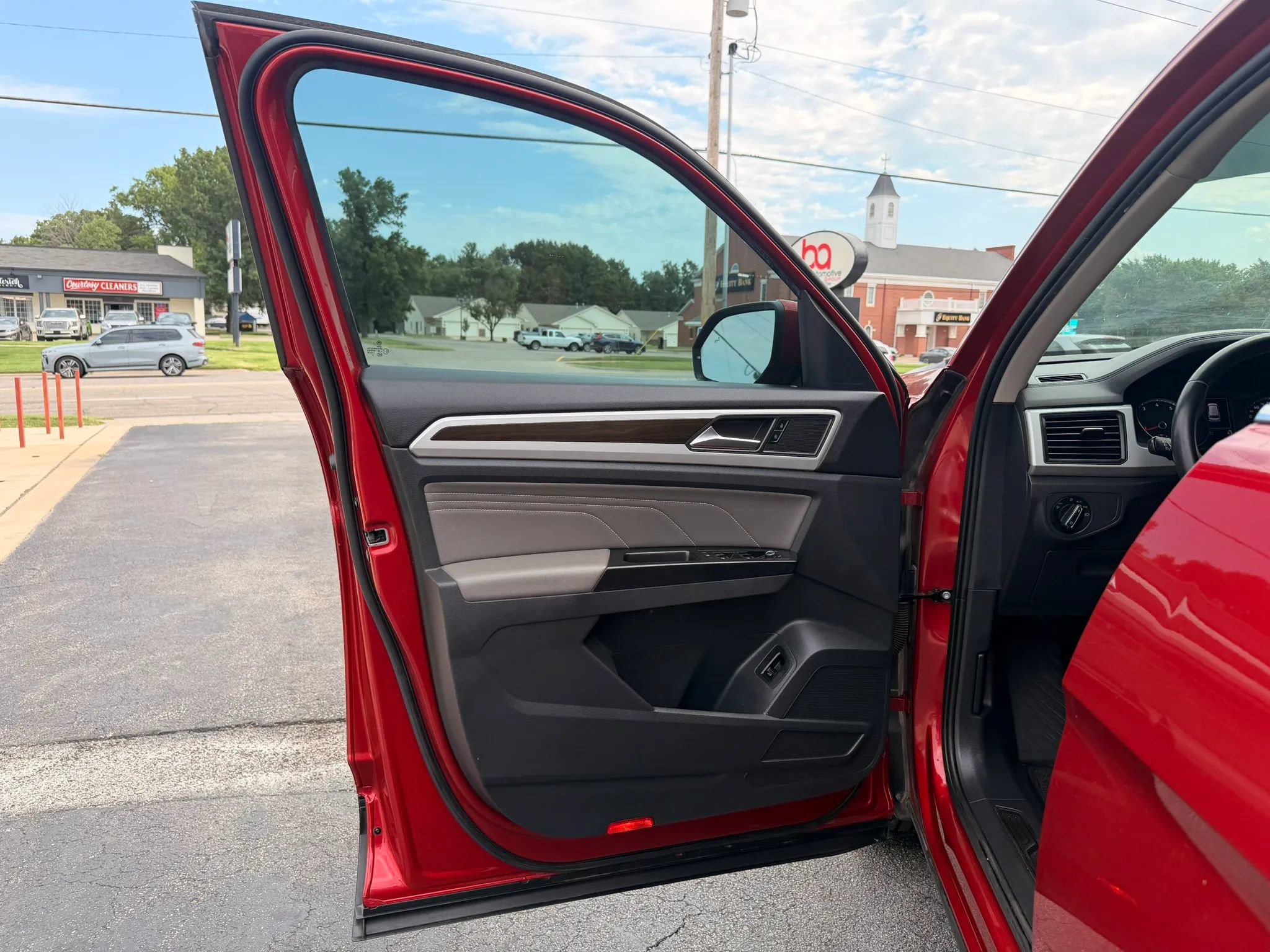 Used 2021 Volkswagen Atlas SE FWD image 9