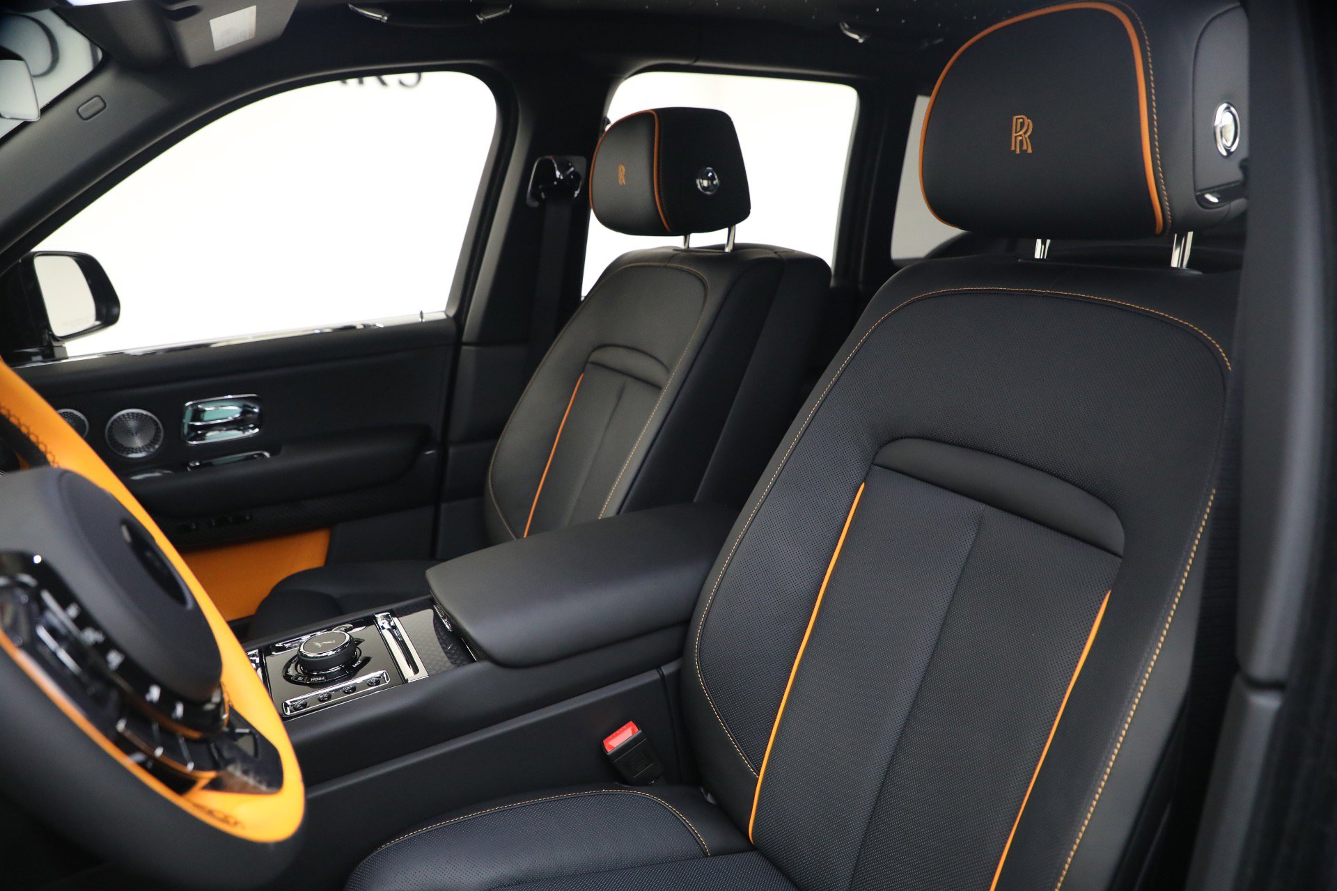 Certified 2026 Rolls-Royce Cullinan Black Badge image 32